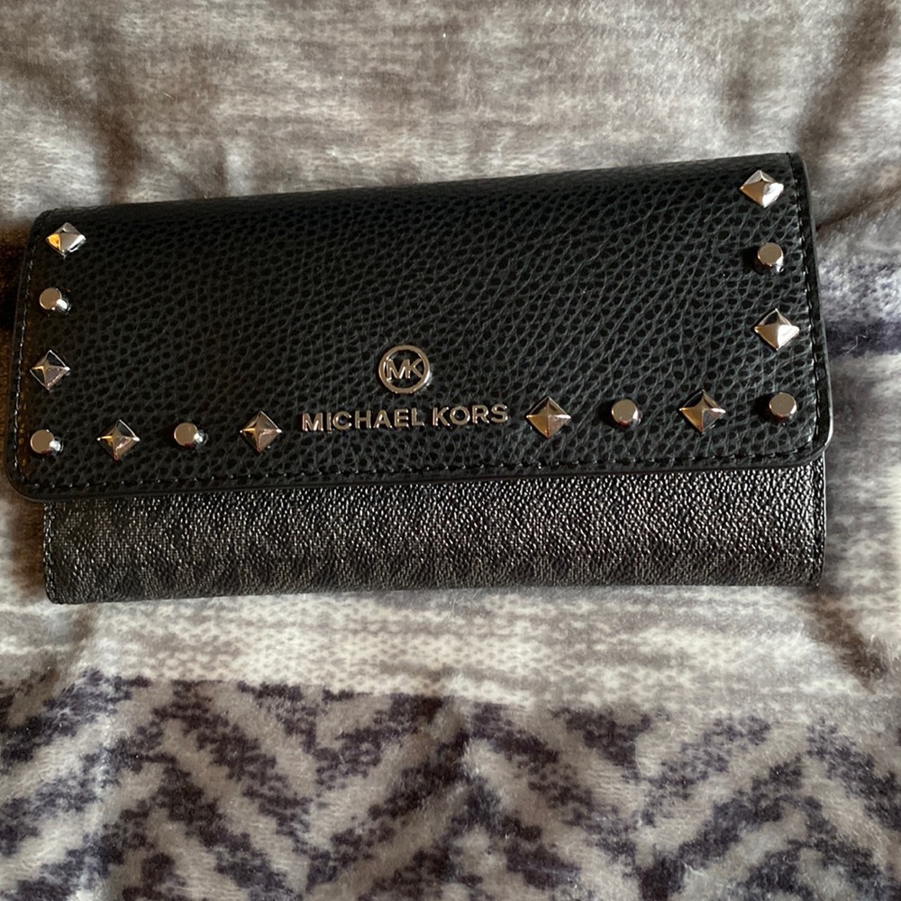 Micheal kors wallet